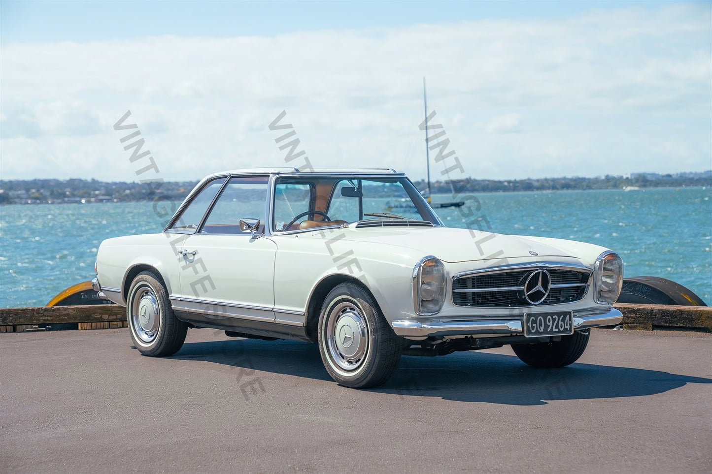 1968 Mercedes-Benz 280 SL Pagoda Roof Hardtop Roadster
