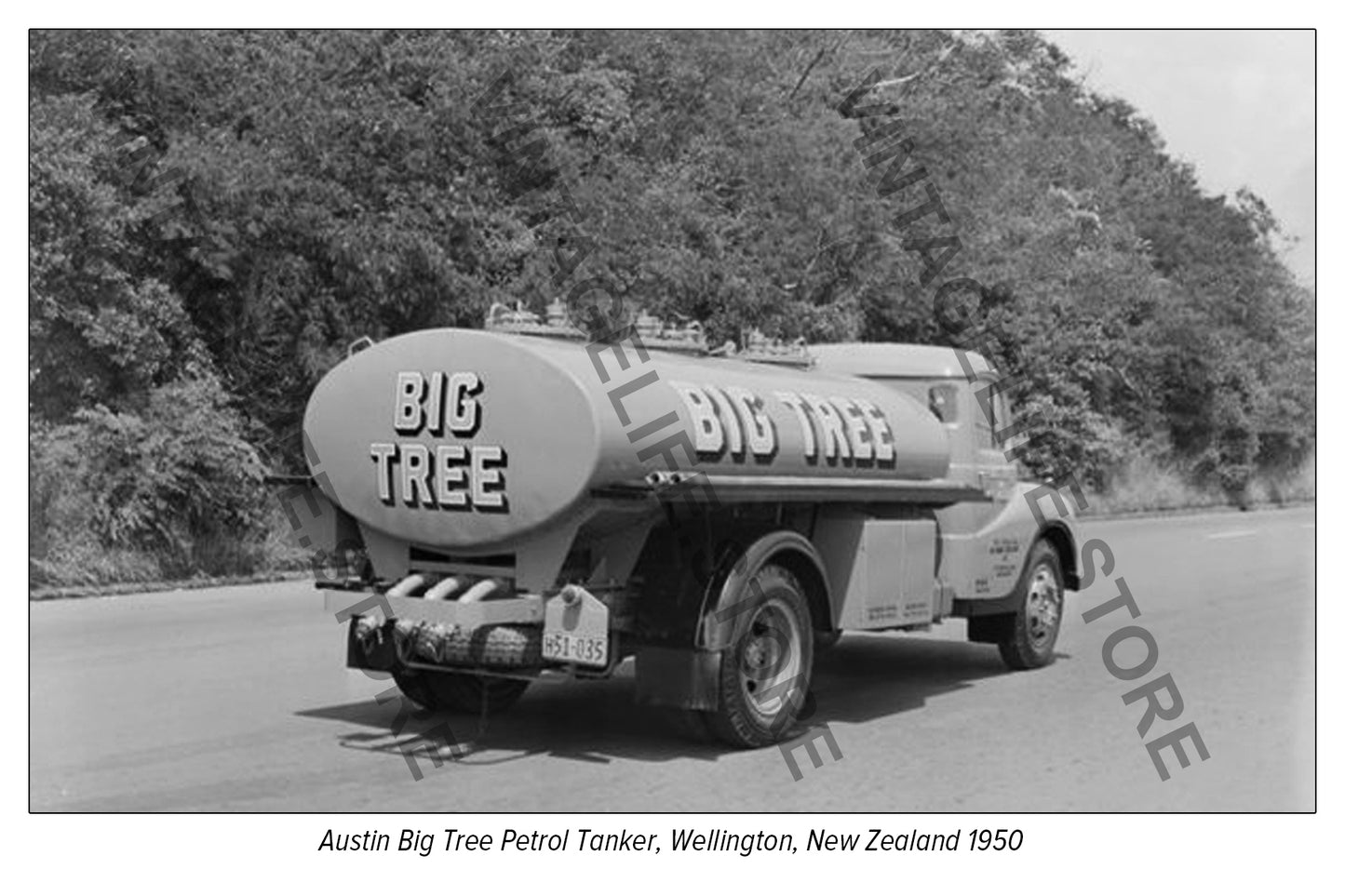 Austin Loadstar Petrol Tanker, 'Big tree Petrol' Wellington, New Zealand c.1950