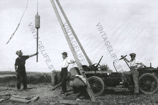 Oil Exploration operation, Waikaka, Southland, New Zealand, c.1912