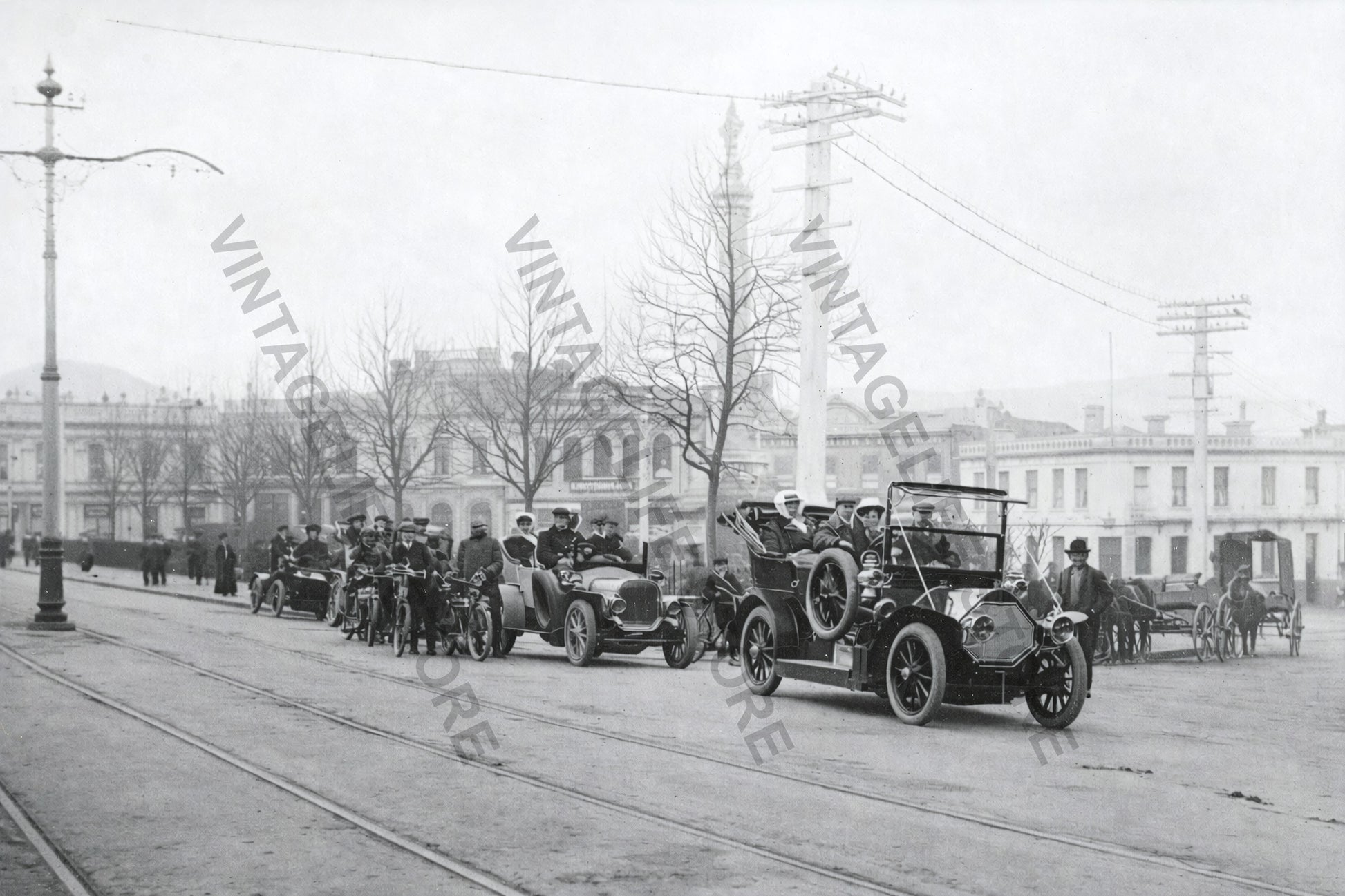 Otago Motor Association Opening Run Assembling in Dunedin, 1908 to Naumai, Lake Waihola, 55km south of Dunedin, New Zealand