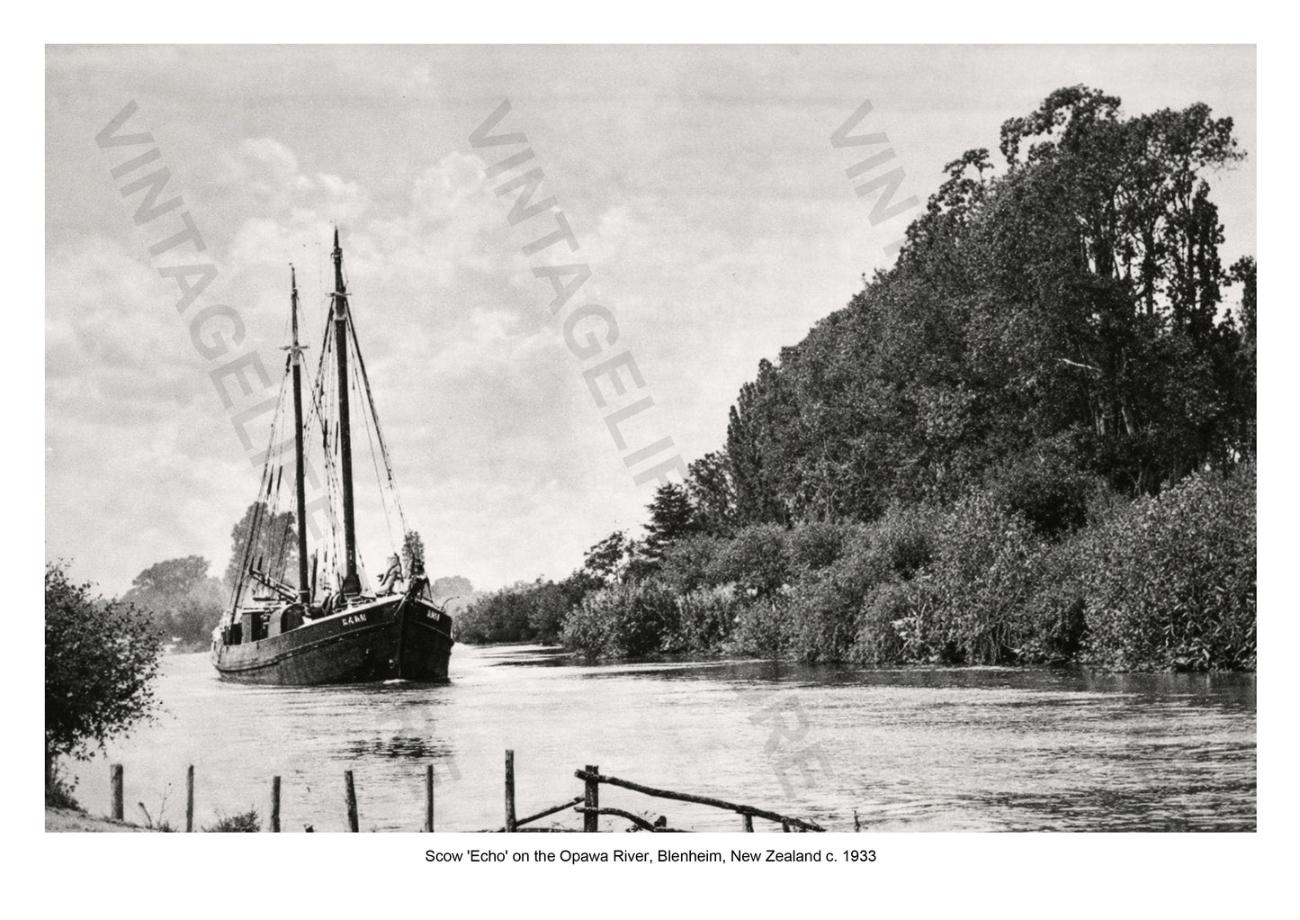 Scow 'Echo' on the Opawa River, Blenheim, New Zealand c. 1933. 
Coastal Shipping in the early 20th century around New Zealand